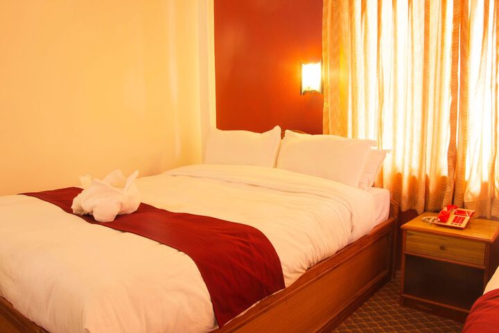 Room 8 of 40