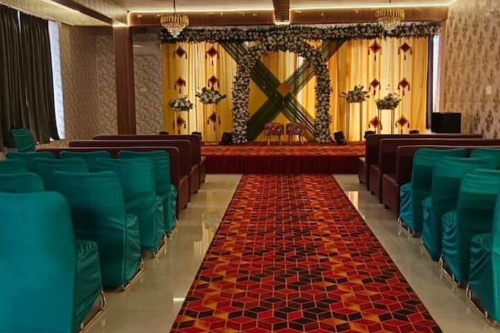 Ballroom/Hall 17 of 23