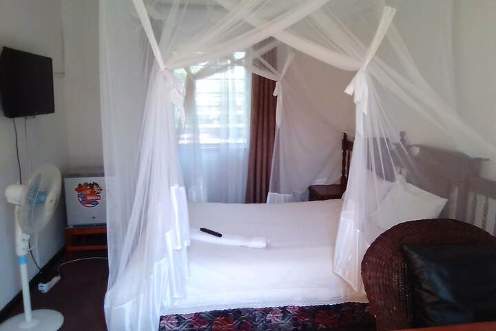 Room 21 of 42