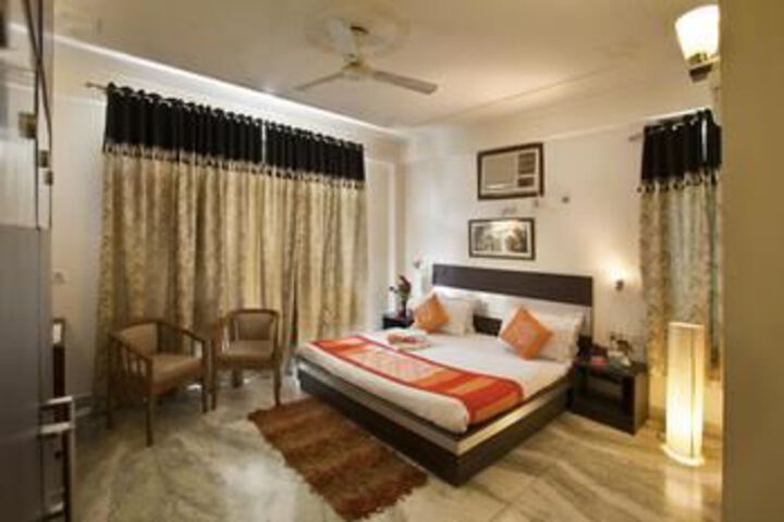 Room 17 of 25
