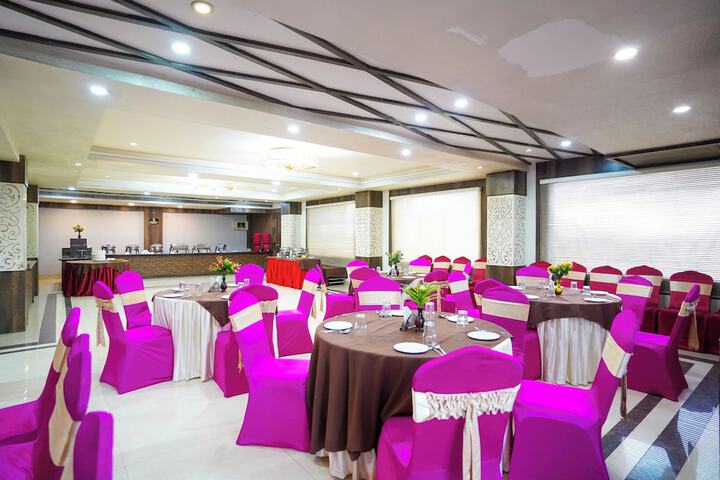 Ballroom/Hall 60 of 75