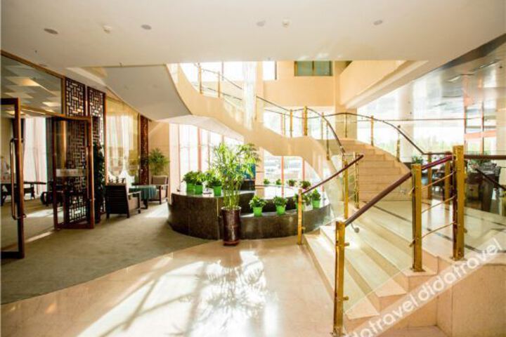 Hotel Interior 8 of 28