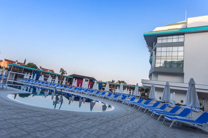 Pool 37 of 107