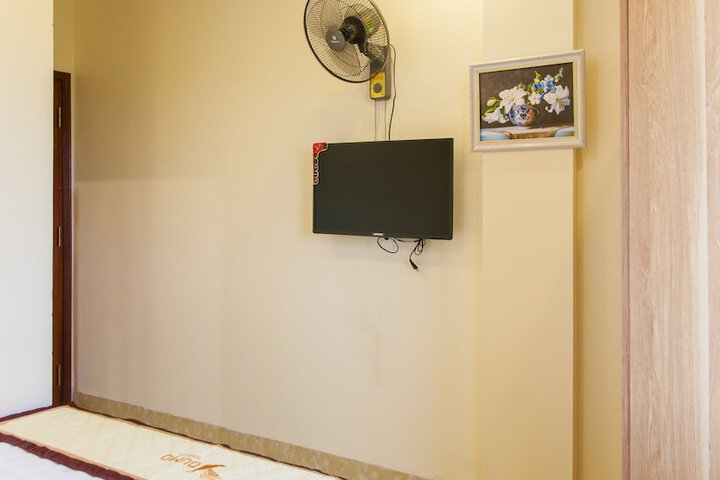 Room 21 of 33