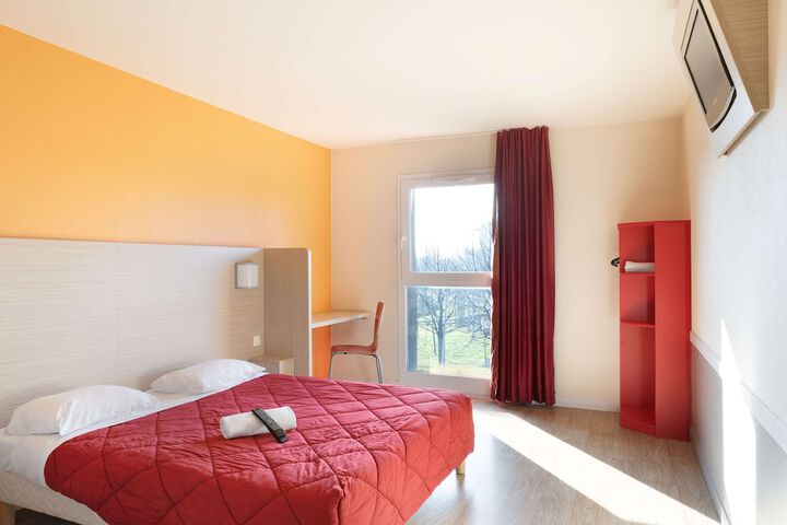 Room 15 of 27