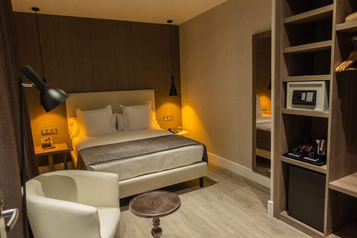 Room 13 of 51