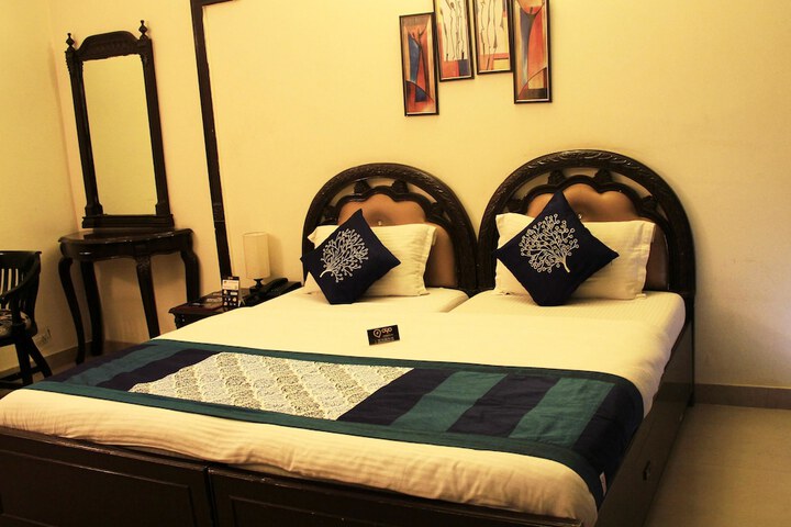 Room 8 of 25