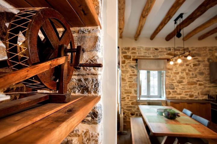 Room 49 of 183