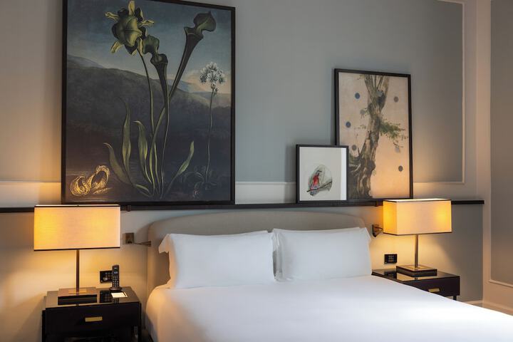 Room 27 of 79