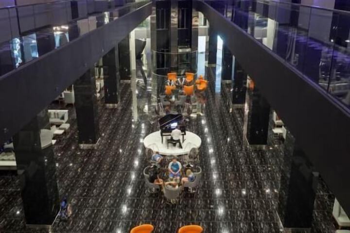 Guest Lobby