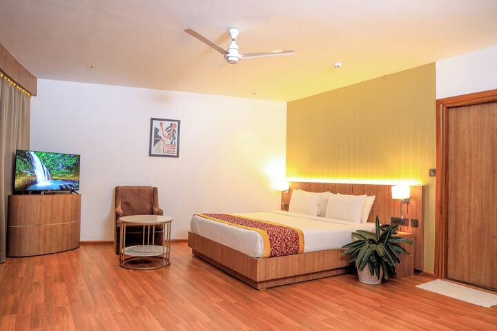 Room 5 of 24