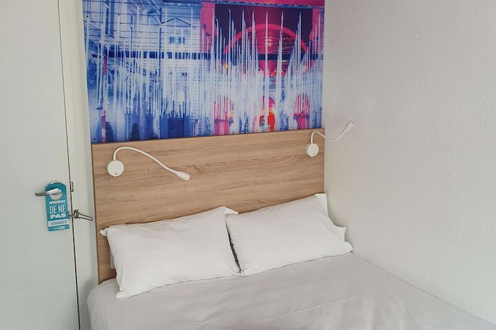 Room 18 of 63