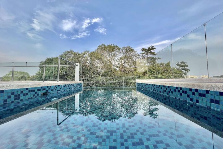 Pool 33 of 52