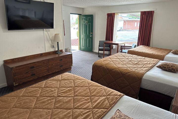 Room 27 of 72