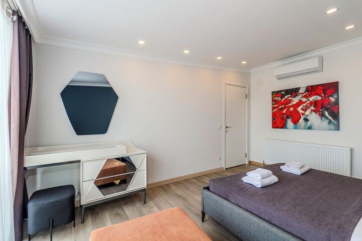 Room 42 of 125