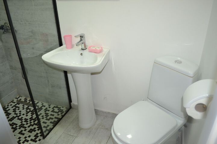 Room 84 of 131