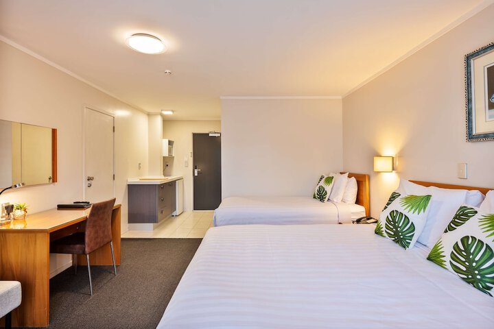 Room 15 of 117