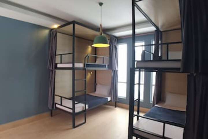 Room 49 of 180