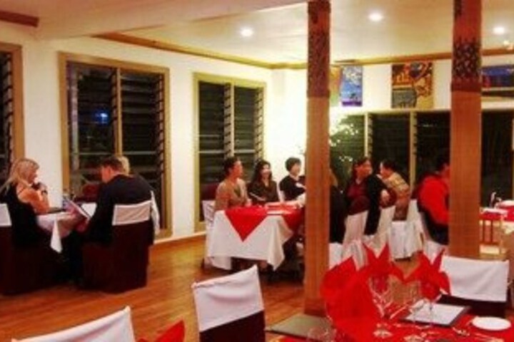 Dining 42 of 65
