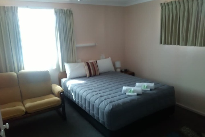 Room 2 of 49