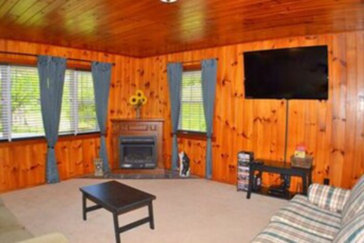 Room 6 of 25