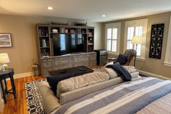 Room 10 of 297