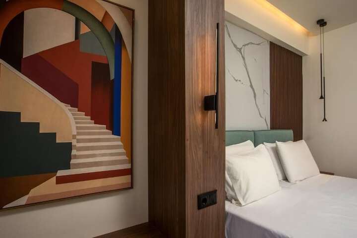 Room 5 of 31