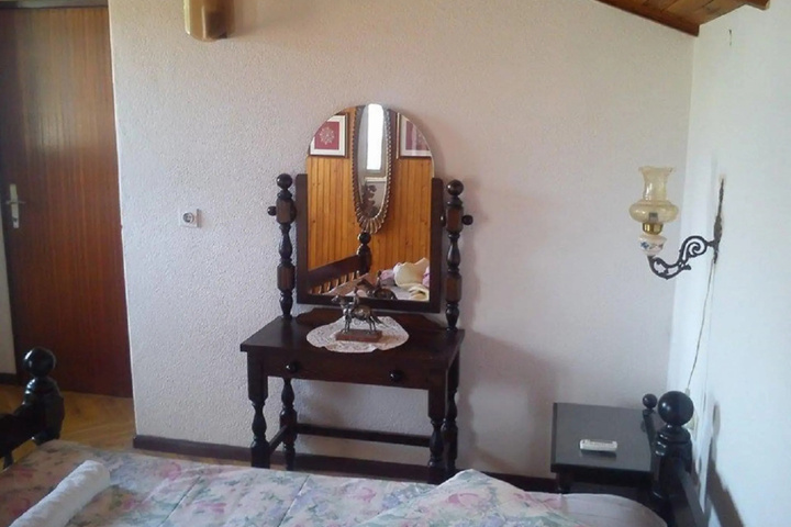 Room 2 of 15