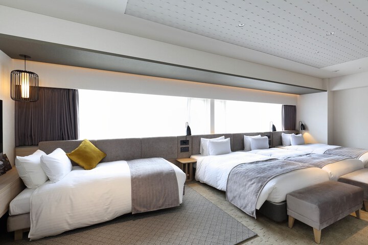 Room 7 of 120