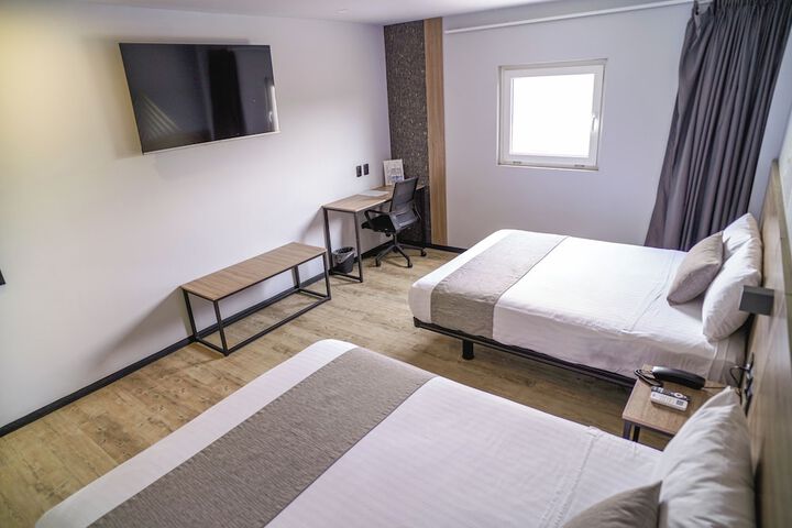 Room 17 of 43