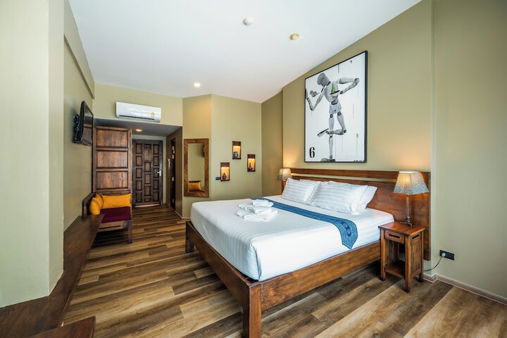 Room 28 of 129