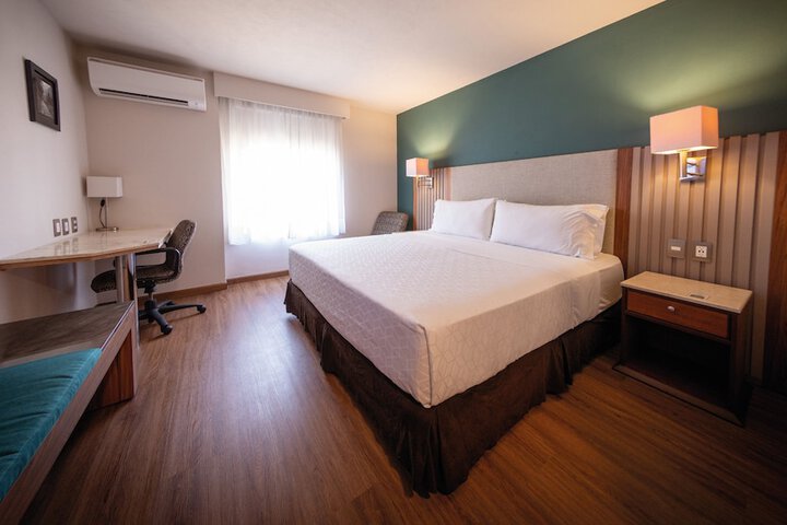 Room 25 of 86
