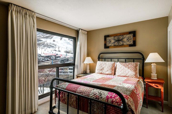 Room 9 of 331