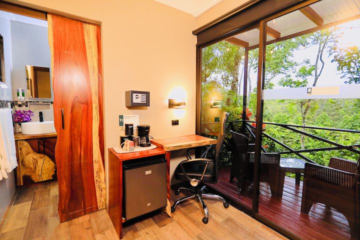Room 8 of 39