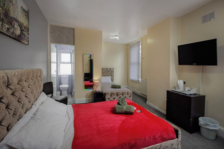 Room 10 of 23
