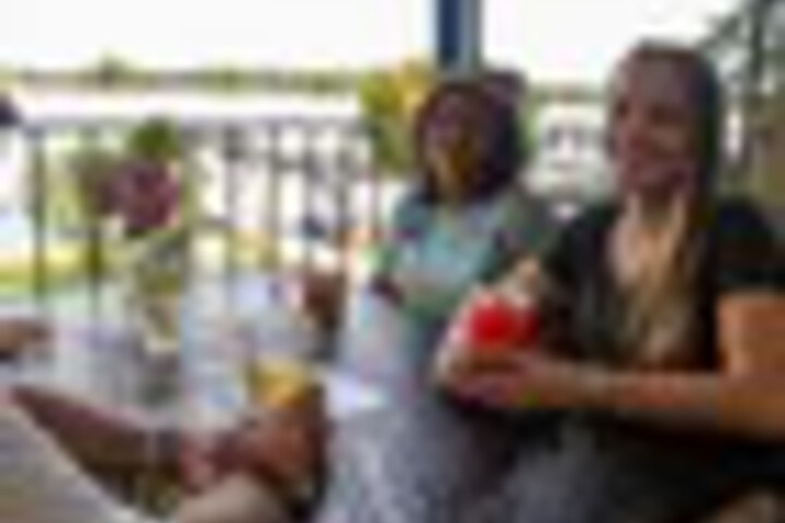 Dining 107 of 180