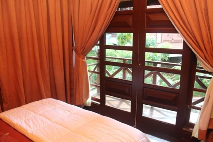 Room 2 of 25