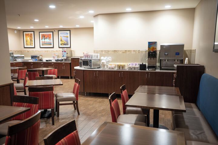 Breakfast area