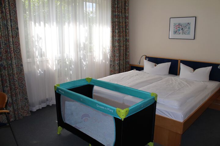 Room 13 of 42
