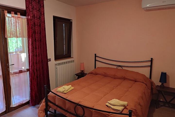 Room 8 of 17