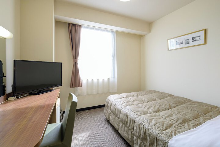 Room 21 of 83