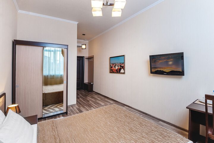 Room 18 of 63