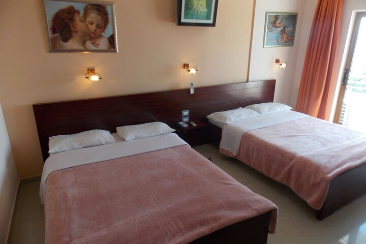 Room 15 of 135