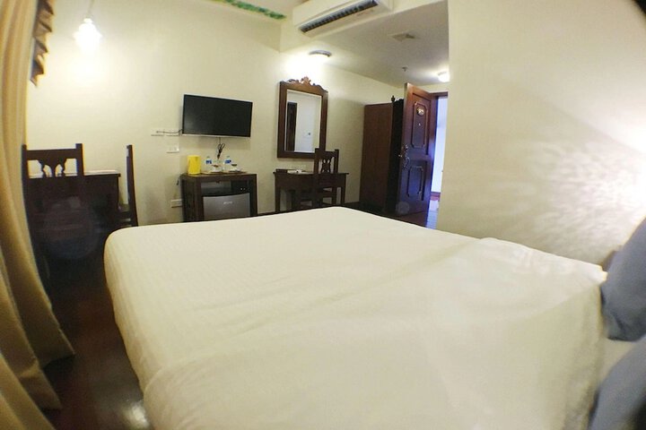 Room 12 of 50