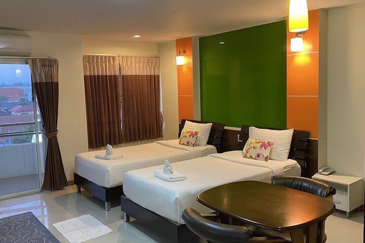 Room 18 of 29