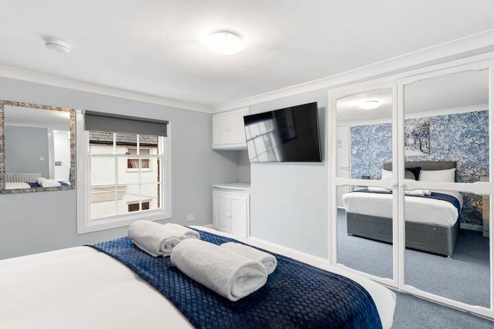 Room 12 of 29