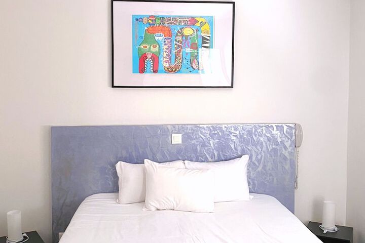 Room 9 of 23