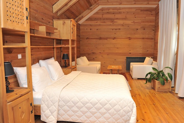 Room 3 of 53