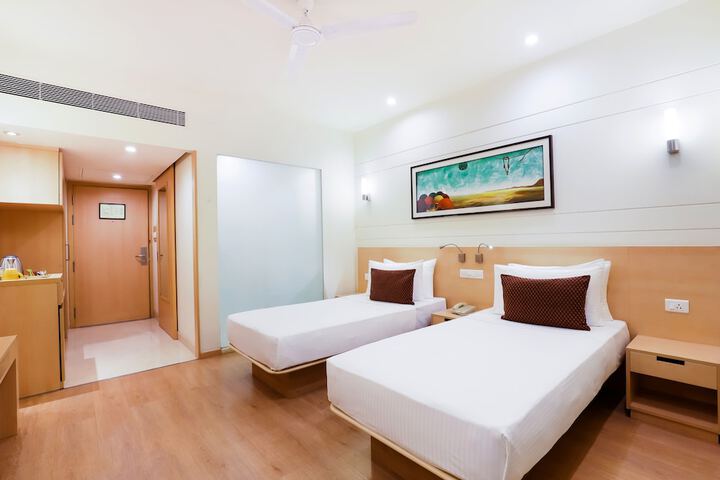 Room 17 of 46