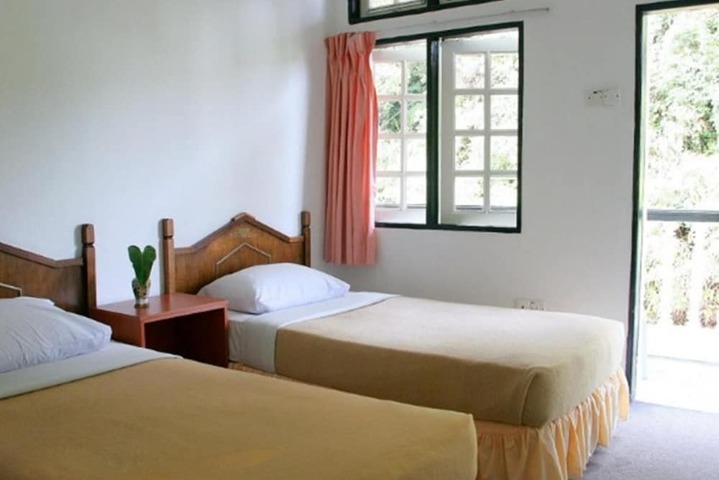 Room 7 of 25